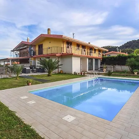 1 Bedroom Awesome In Lido *