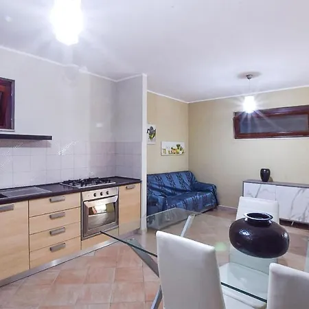 1 Bedroom Awesome In Lido Апартаменты *