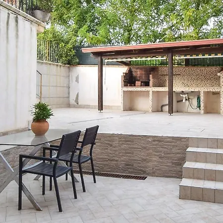 1 Bedroom Awesome In Lido